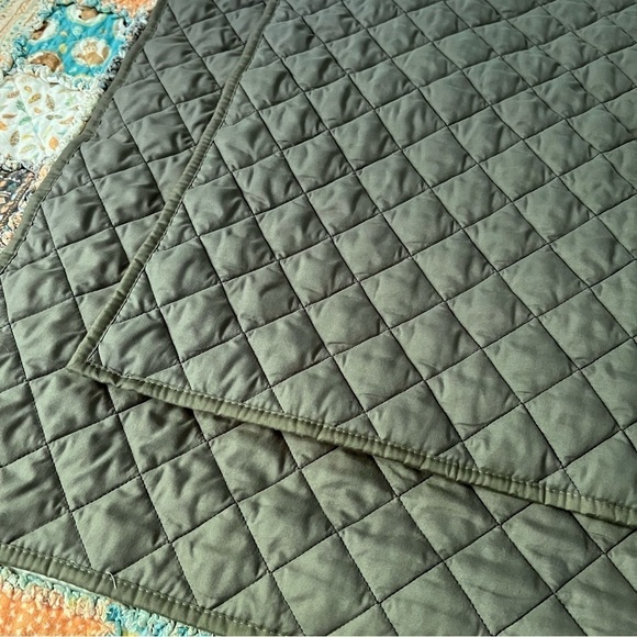 Grey Standard Quilted Pillow shams (Set of 2) - Picture 6 of 9